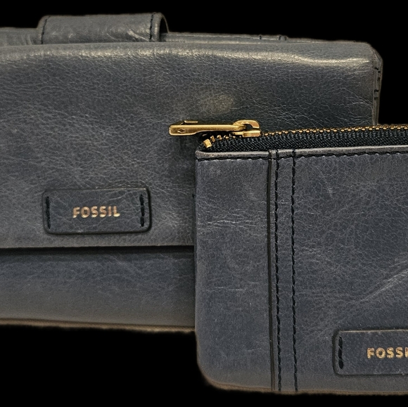 Fossil wallet and change purse - Picture 1 of 8